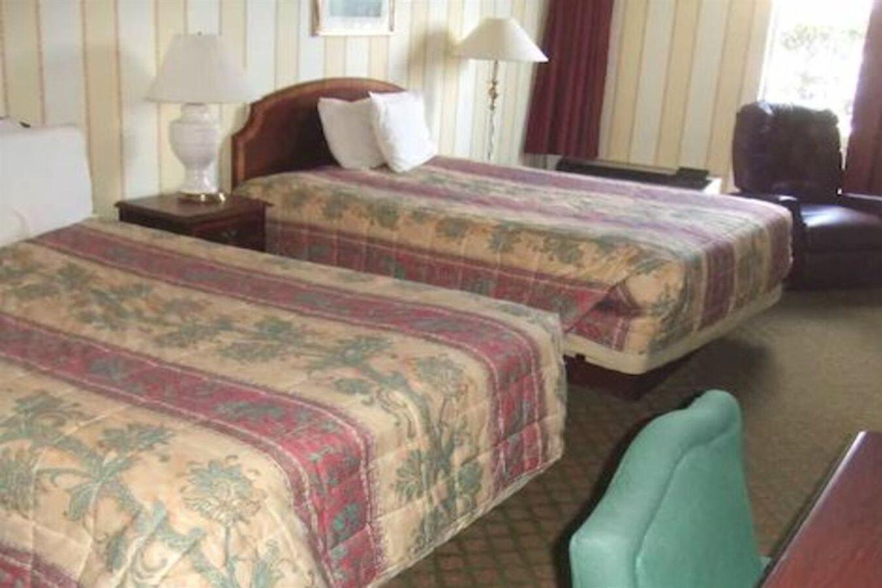 A Victory Inn & Suites - Ann Arbor Eksteriør billede